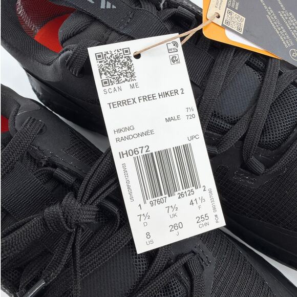 Athletic_Shoes